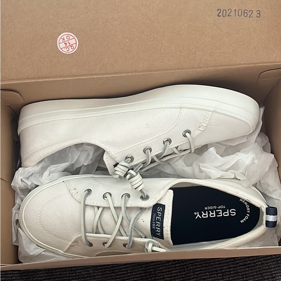 Sperry - Picture 3 of 5